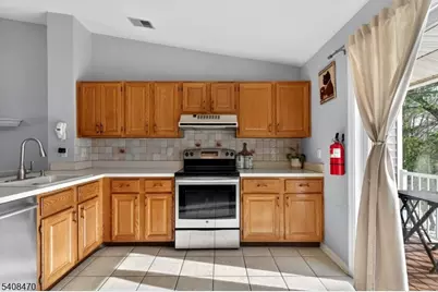 68 Westchester Ter, Clinton Township, NJ 08801 - Photo 11