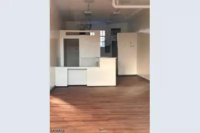 185 N Washington Ave, Bergenfield, NJ 07621 - Photo 5