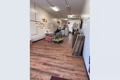 185 N Washington Ave, Bergenfield, NJ 07621 - Photo 11