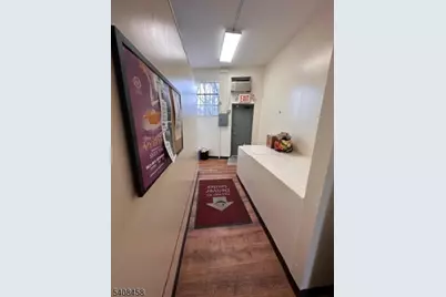 185 N Washington Ave, Bergenfield, NJ 07621 - Photo 13