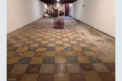 185 N Washington Ave, Bergenfield, NJ 07621 - Photo 15