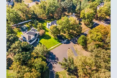 4 Erin Ct, Bridgewater, NJ 08807 - Photo 3