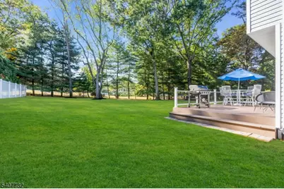 4 Erin Ct, Bridgewater, NJ 08807 - Photo 7