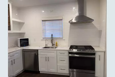 11 Pine St, Bloomfield, NJ 07003 - Photo 3