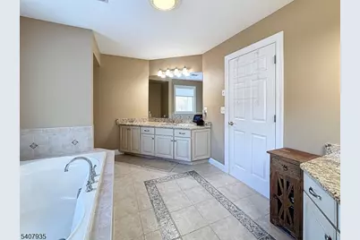 107 Lambert Dr, Sparta Township, NJ 07871 - Photo 25