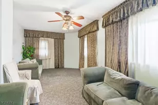 16 Murray Ave, Paterson, NJ 07501 - Photo 9