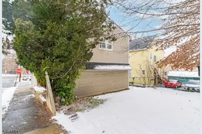 16 Murray Ave, Paterson, NJ 07501 - Photo 5