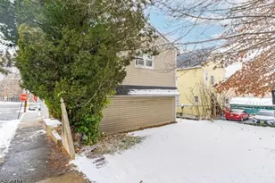 16 Murray Ave, Paterson, NJ 07501 - Photo 5