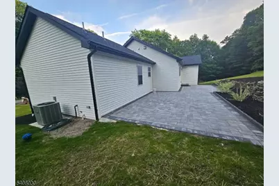 43 Rockport Rd, Wantage, NJ 07461 - Photo 3