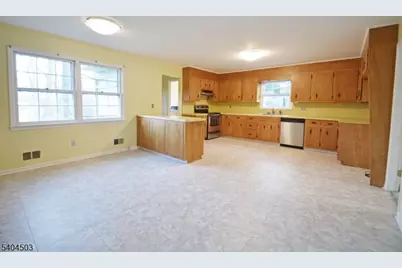 4 Tip Top Way, Berkeley Heights Township, NJ 07922 - Photo 5