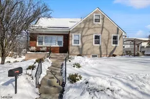 7 Chaplin Ct, Clifton, NJ 07012 - Photo 1