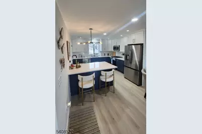 731 Lake Ave #2, Lyndhurst Township, NJ 07071 - Photo 7