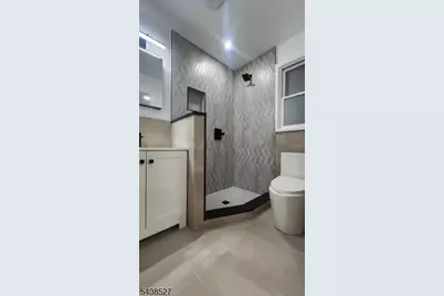 731 Lake Ave #2, Lyndhurst Township, NJ 07071 - Photo 15