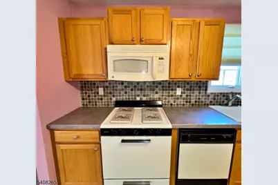 34 Chanda Ct #34, Clifton, NJ 07012 - Photo 9