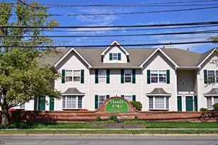 34 Chanda Ct, Clifton, NJ 07012 - Photo 3