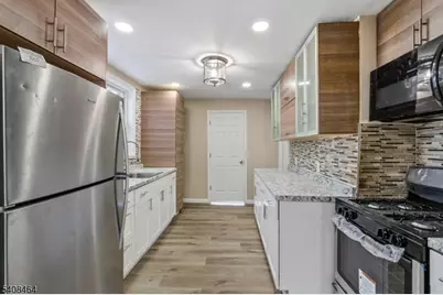 11 Tichenor Ter, Irvington, NJ 07111 - Photo 7