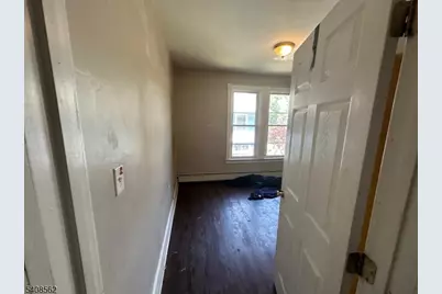 849 Carteret Ave, Trenton, NJ 08618 - Photo 11