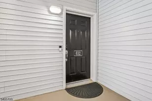 632 Marion Ln, Monroe Township, NJ 08831 - Photo 7