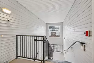 632 Marion Ln, Monroe Township, NJ 08831 - Photo 5