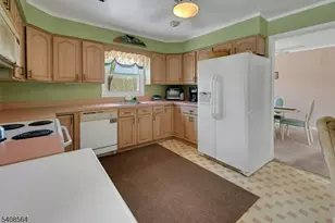 33 Shongum Rd, Randolph Township, NJ 07869 - Photo 11