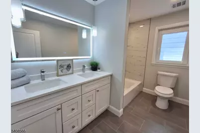 440 Railroad Avenue, Old Bridge Township, NJ 08879 - Photo 17