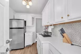 1355 Hamilton St, Elizabeth, NJ 07208 - Photo 9