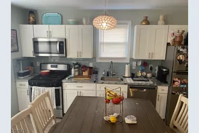 37 Edison St, Bloomfield, NJ 07003 - Photo 3