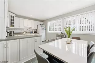 159 Henderson Pl, East Windsor Township, NJ 08520 - Photo 13