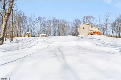 24 Plaza Dr, Hampton Township, NJ 07860 - Photo 27