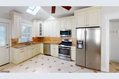 40 Dunnell Rd #1, Maplewood, NJ 07040 - Photo 3