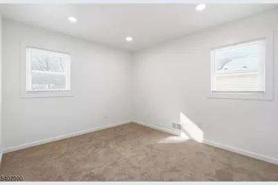 114 Grove St, Roselle Park, NJ 07204 - Photo 19