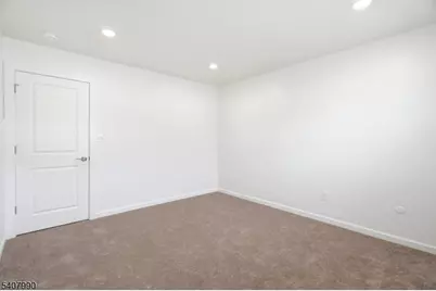 114 Grove St, Roselle Park, NJ 07204 - Photo 17