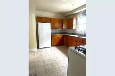 66 Poe Ave #2nd, Newark, NJ 07106 - Photo 1