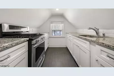 4 Francis Pl #2, Montclair, NJ 07042 - Photo 5