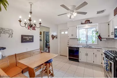 399 Martin Rd, Union Township, NJ 07083 - Photo 9