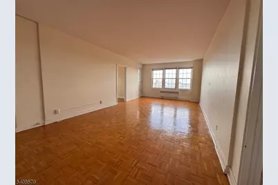 5 Roosevelt Pl #4A, Montclair Twp., NJ 07042 - Photo 3