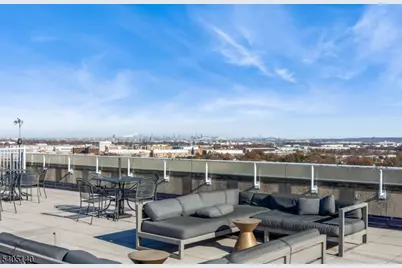 1 Carriage City Plz #1707, Rahway, NJ 07065 - Photo 27