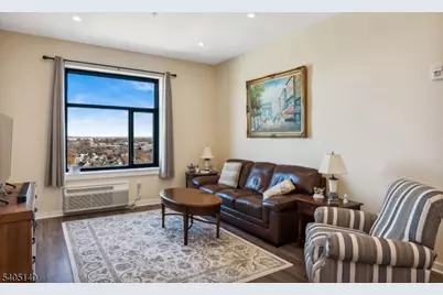 1 Carriage City Plz #1707, Rahway, NJ 07065 - Photo 5