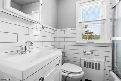 274 Greylock Pkwy, Belleville, NJ 07109 - Photo 17