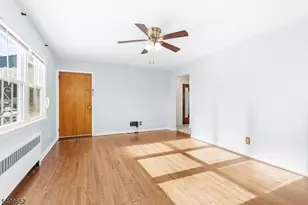 274 Greylock Pkwy, Belleville, NJ 07109 - Photo 23