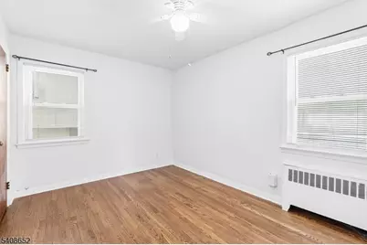 274 Greylock Pkwy, Belleville, NJ 07109 - Photo 15