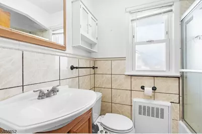 274 Greylock Pkwy, Belleville, NJ 07109 - Photo 35