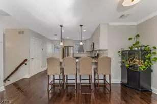 908 Reed Ct, Raritan Township, NJ 08822 - Photo 3