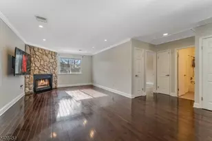 908 Reed Ct, Raritan Township, NJ 08822 - Photo 5