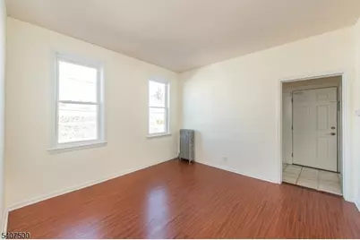 137 Hammond Ave, Passaic, NJ 07055 - Photo 5