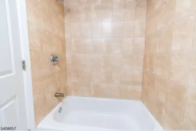 586 N 11th St, Newark, NJ 07107 - Photo 7