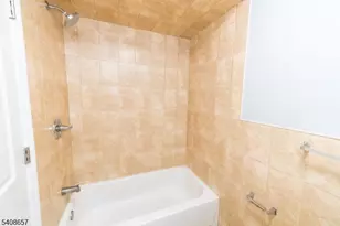 586 N 11th St, Newark, NJ 07107 - Photo 15