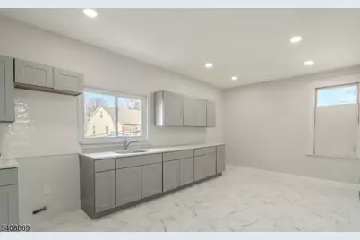 92 Florence Ave, Irvington, NJ 07111 - Photo 19