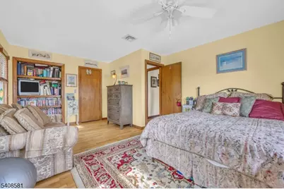 18 Mountainview Dr, Clifton, NJ 07013 - Photo 11