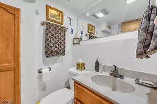 18 Mountainview Dr, Clifton, NJ 07013 - Photo 31